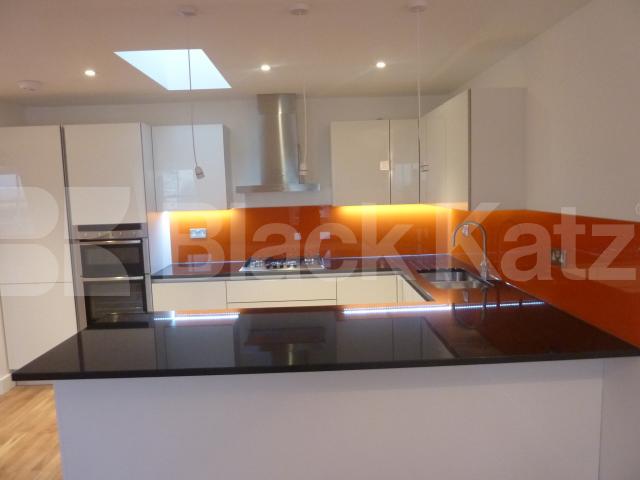 			New Instruction, 2 Bedroom, 1 bath, 1 reception Flat			 York Way, ISLINGTON / KINGS CROSS